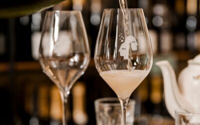 Champagner verbindet  die Menschen