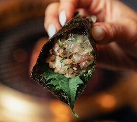 JAPANISCHES  GRILL-ERLEBNIS  IN EDLEM AMBIENTE